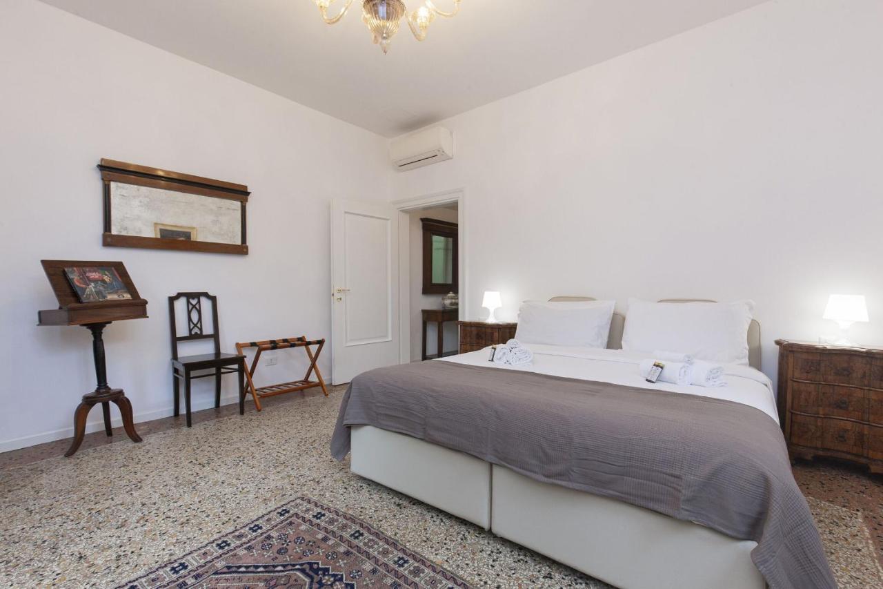 Residence Santa Marta By Halldis Венеция Экстерьер фото