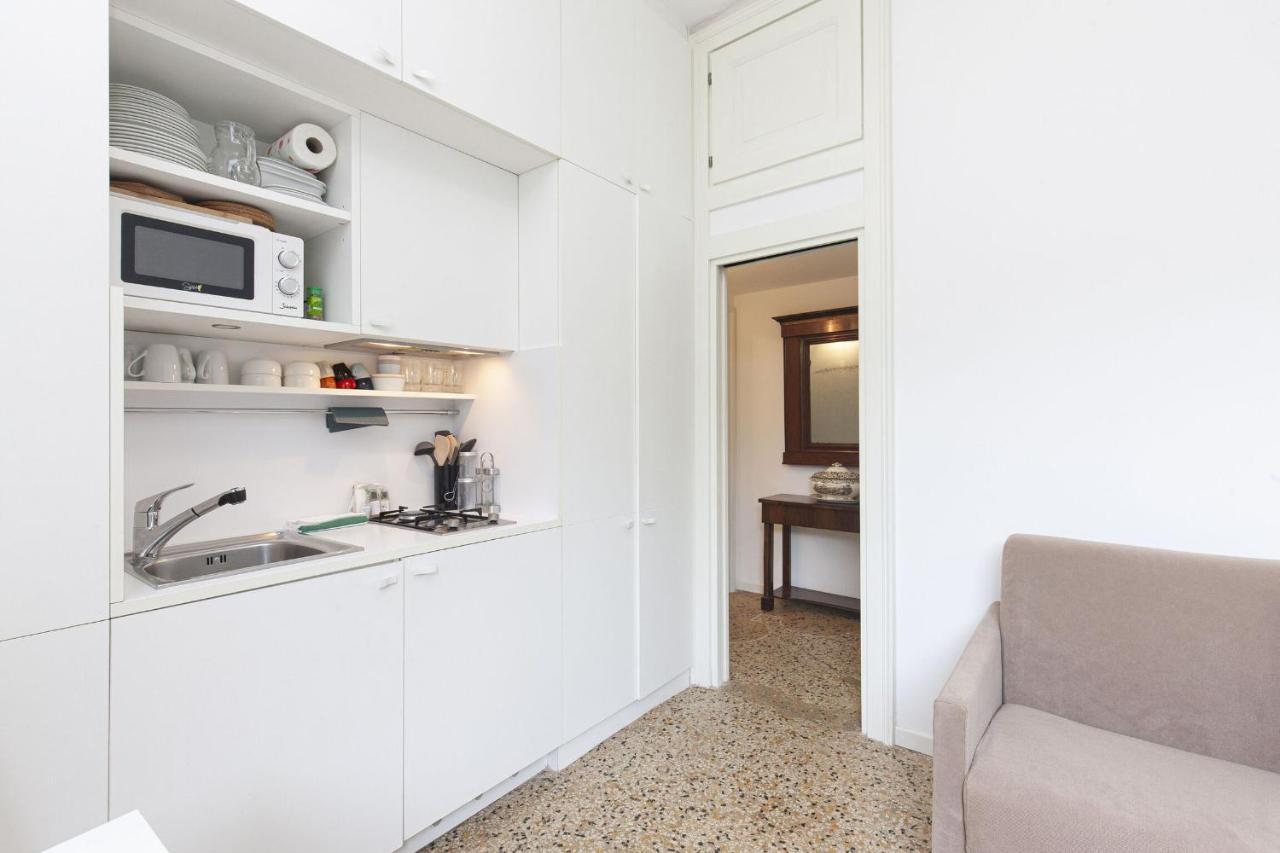 Residence Santa Marta By Halldis Венеция Экстерьер фото
